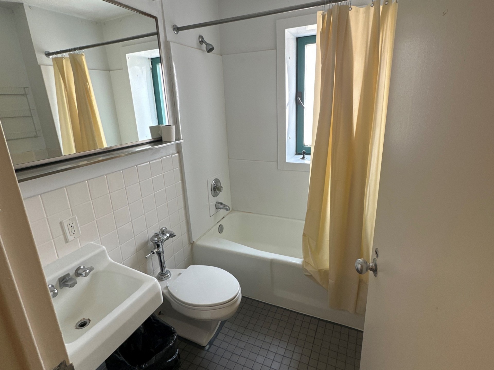 East Campus flat bathroom East Campus flat bathroom