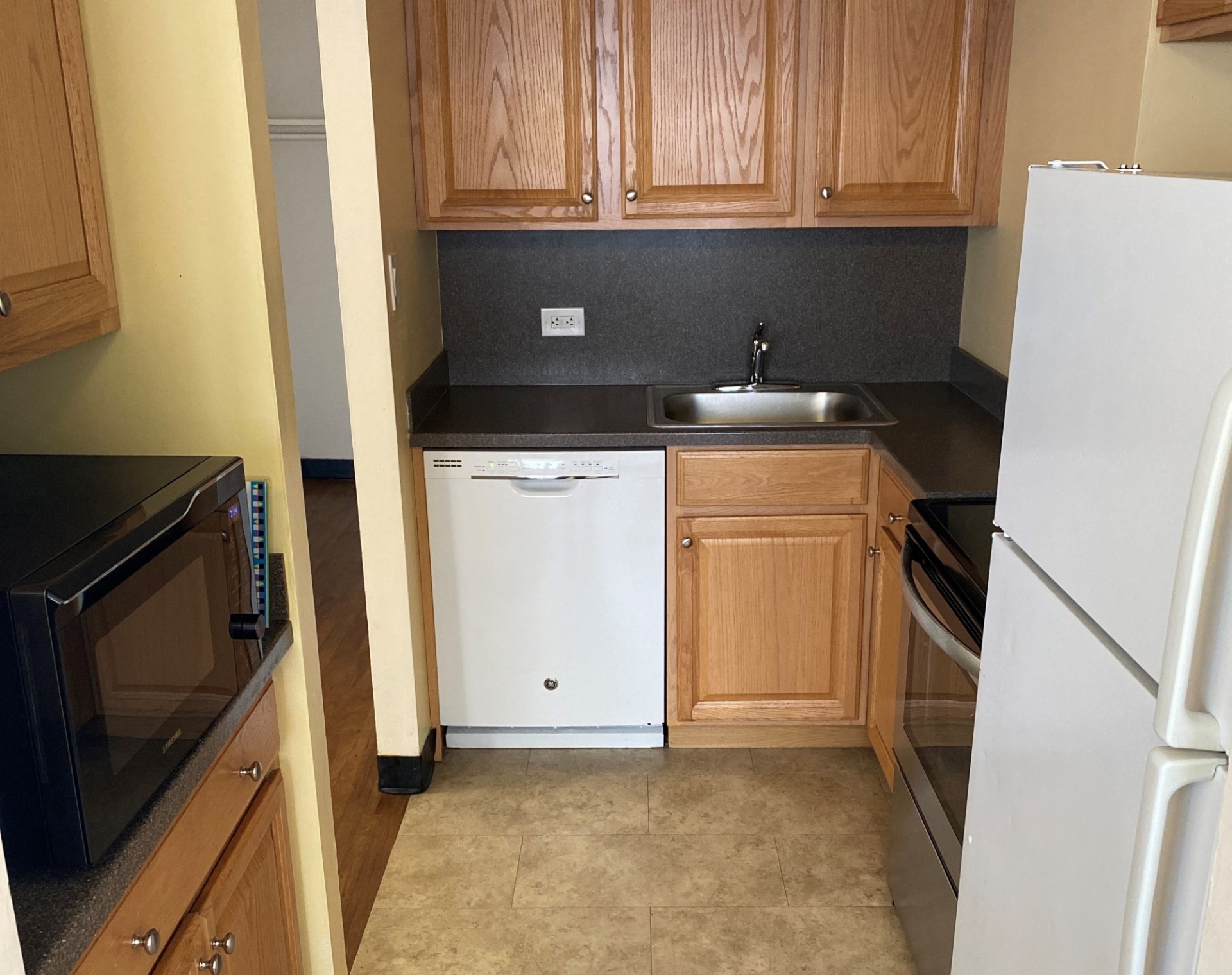 East Campus suite kitchen East Campus suite kitchen