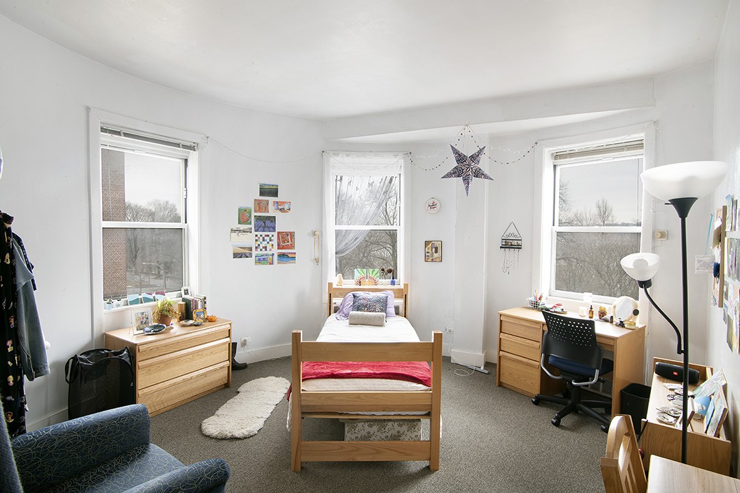 Woodbridge student room Woodbridge student room