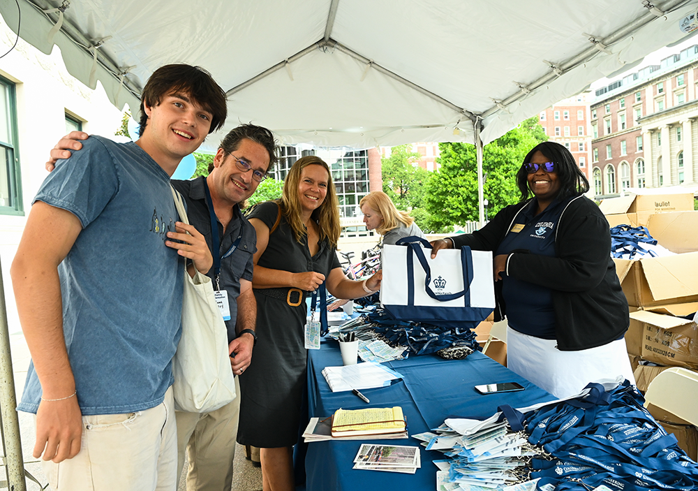 Partners from Undergraduate Student Life greeted families and coordinated with Welcome programming. Photo by Diane Bondareff