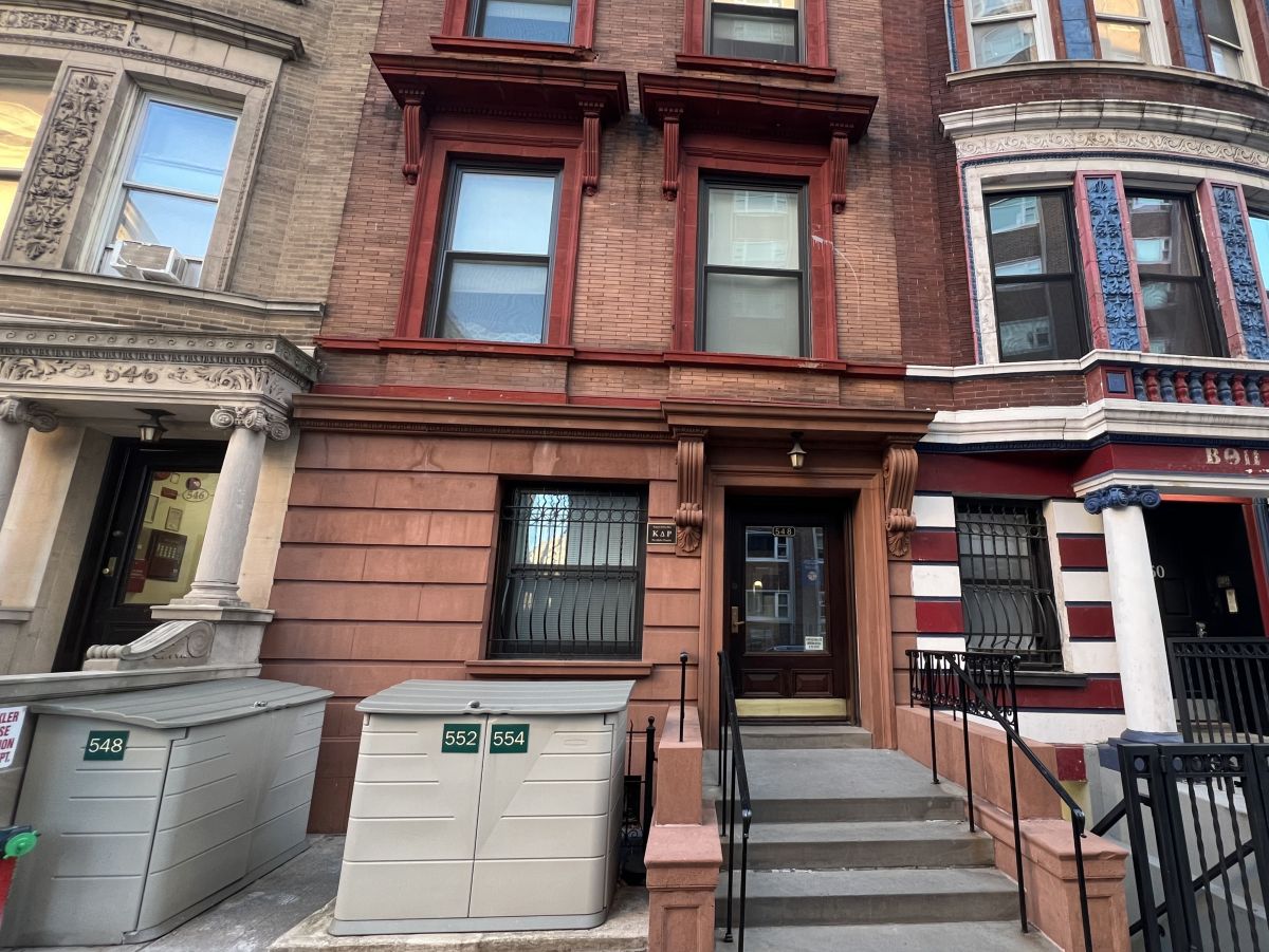 548 W 114th St exterior
