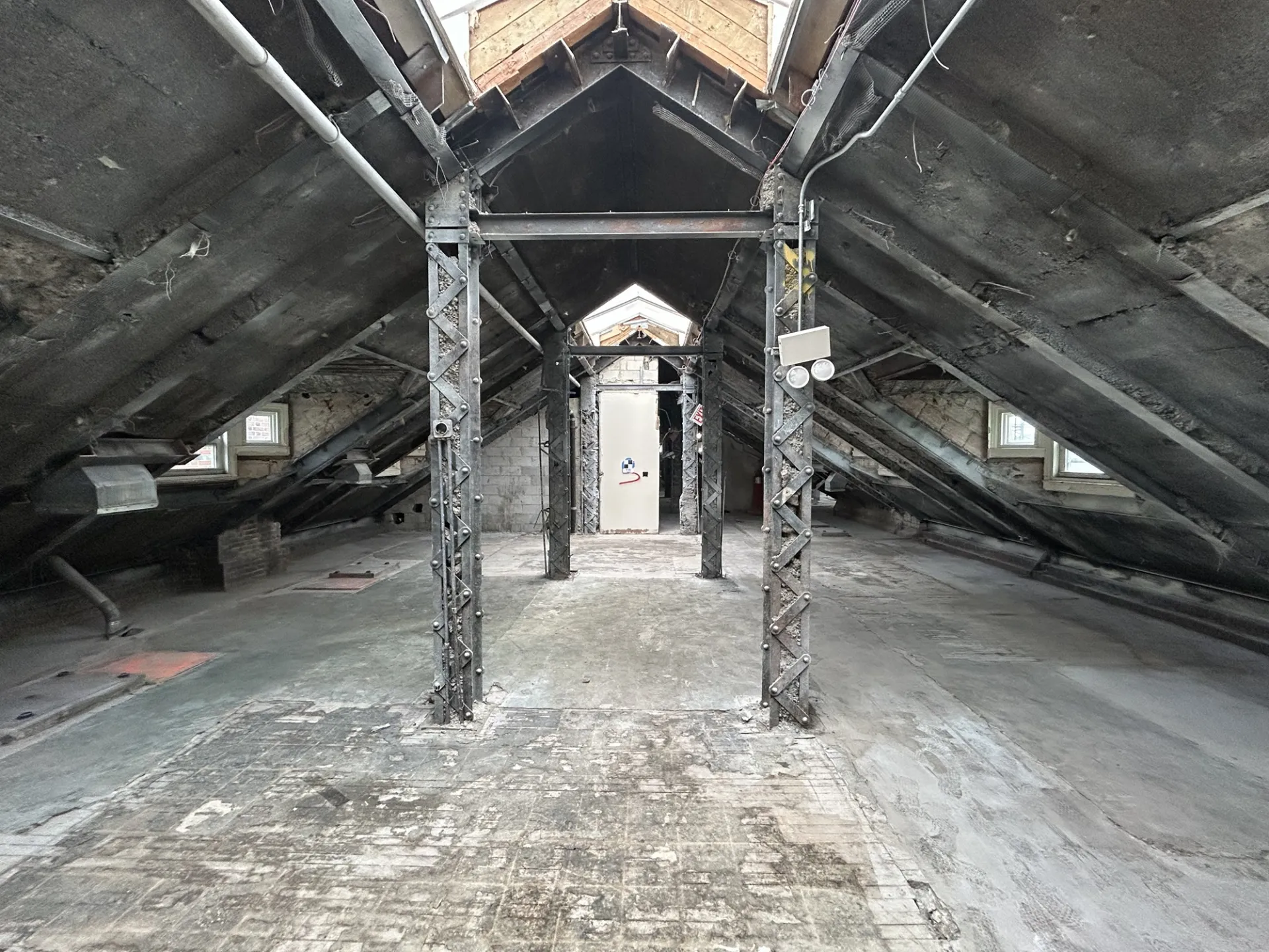 The 10th floor lounge space