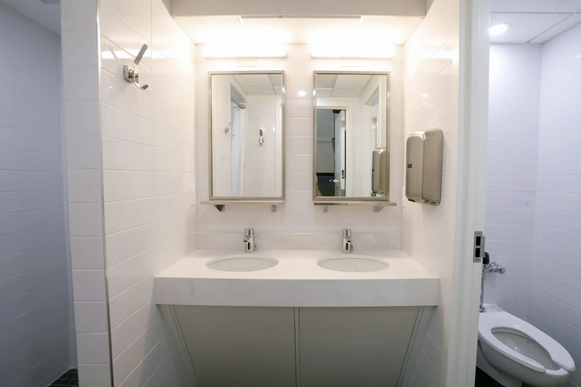 East Campus townhouse bathroom