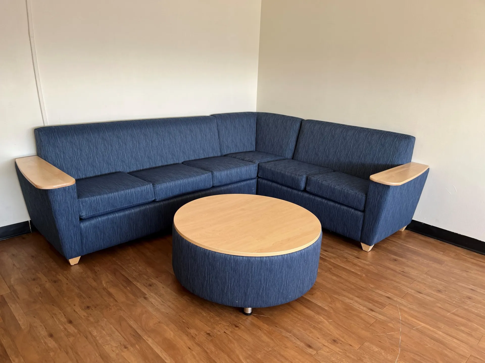 Each suite in EC got new common room furniture